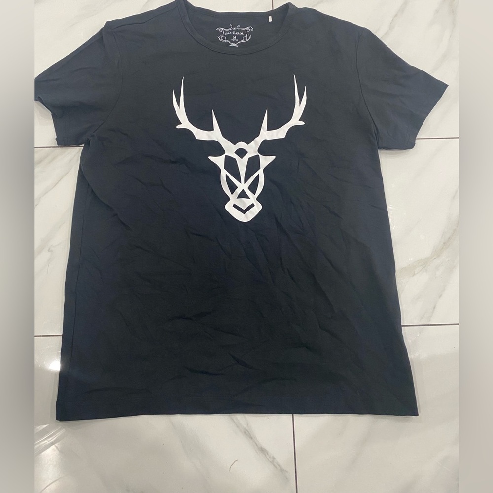 Bes carol black t shirt size medium
